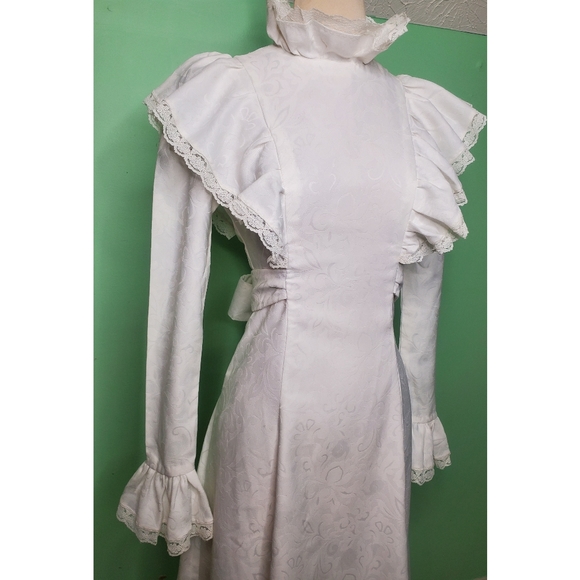 Vintage Boho Wedding Gown White Brocade Lace Long Sleeve Sash Dress - Picture 6 of 11